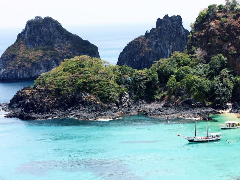 Küste von Fernando de Noronha in Brasilien