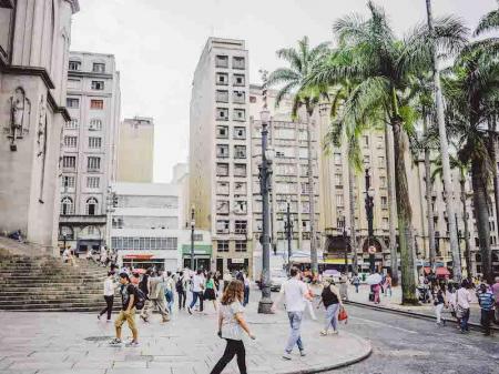 Viele Menschen leben in Sao Paulo