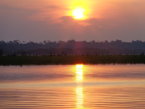 Sonnenuntergang am Amazonas