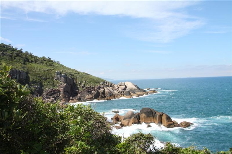 Küste von der Insel Florianopolis in Brasilien