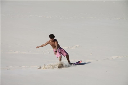 Sandboarding in den Dünen der Insel Florianopolis