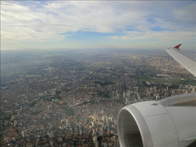 Bilck aus dem Flugzeug auf Sao Paulo in Brasilien