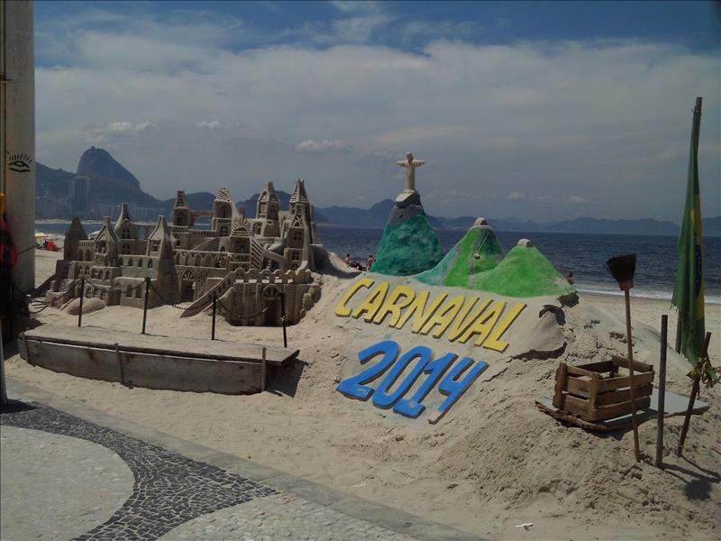 Karneval Sandburg an der Copacabana in Rio de Janeiro