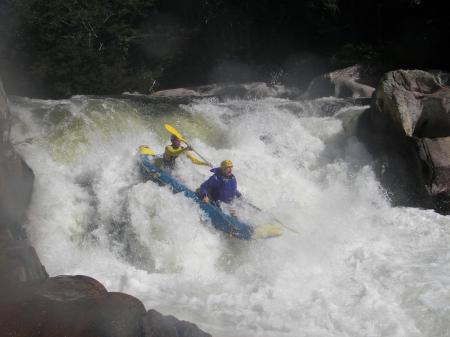 Wildwasserkayak in Santo Amaro