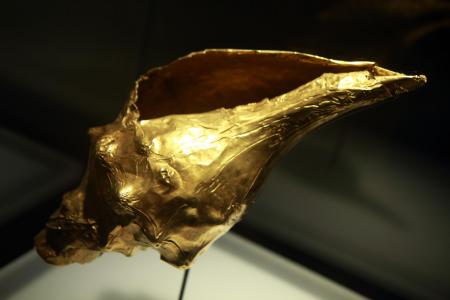 Auf einer Stadtbesichtigung in Bogota die antiken Goldschätze des berühmten Goldmuseums besichtigen