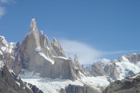 Entdecken Sie die verschneite Bergwelt auf Ihrer Rundreise durch Patagonien