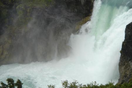 Erleben Sie den Salto Grande im Torres del Paine Nationalpark hautnah auf Ihrer Patagonien Reise