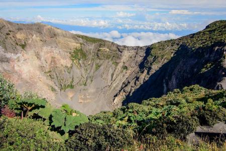 Entdecken Sie den Irazu Vulkan in Costa Rica auf einer unvergesslichen Rundreise