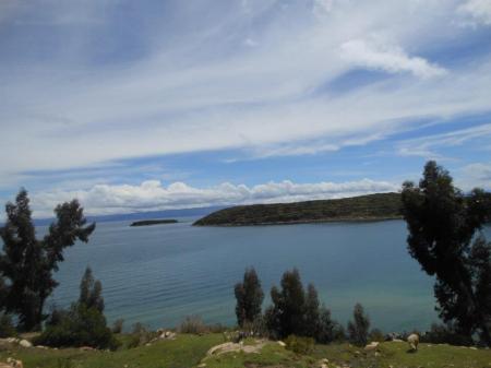Erleben Sie den blauen Titicaca See hautnah auf Ihrer Bolivien Rundreise