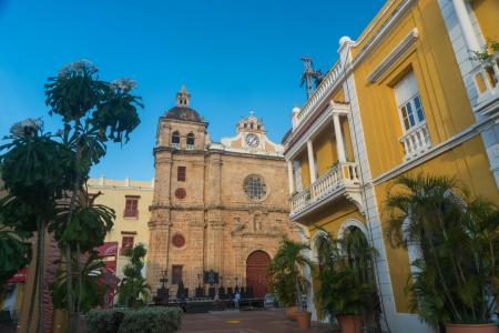 Auf einer Stadtrundfahrt die Sehenswürdigkeiten des kolonialen Cartagenas entdecken