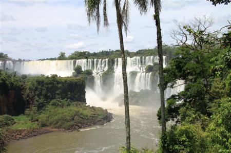 Argentinische Seite der Wasserfälle von Iguacu