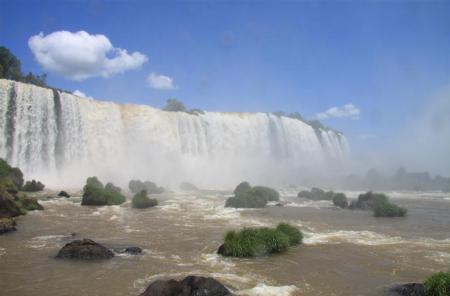 Iguacu Fälle von unten