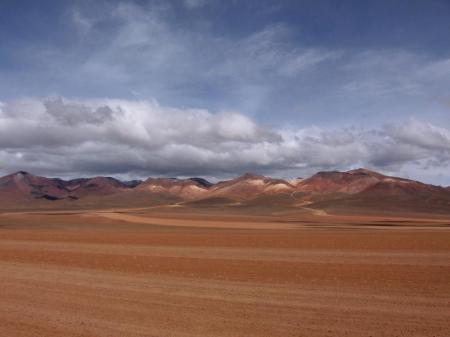 Reisen Sie in die Wüste Siloli in Bolivien und erkunden Sie die schönen Landschaften in Bolivien