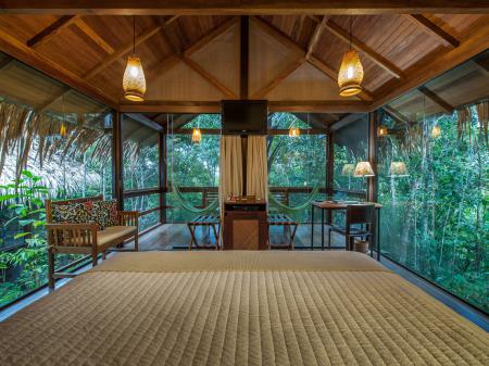 Komfortabler Bungalow der Anavilhanas Lodge mit Ausblick in den Regenwald