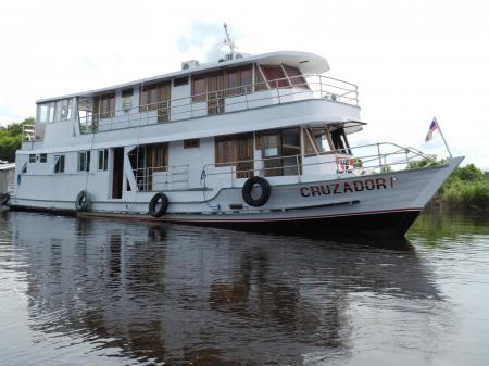 Expeditionsschiff Cruzador auf Fahrt in den Amazonas - Reisebaustein Anavilhanas in Kleingruppe