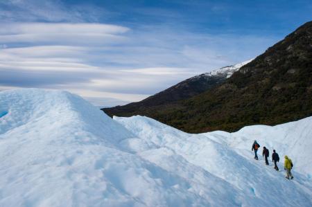 Wandern Sie durch die Landschaft des Cerro Castillo Parks im Norden von Patagonien