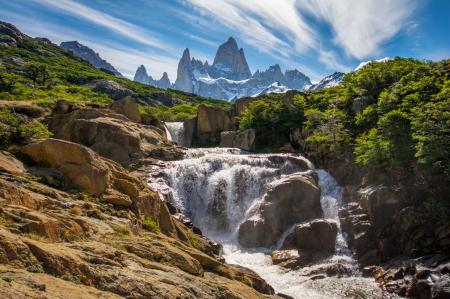 Entdecken Sie die patagonische Landschaft auf einer Trekkingreise im Carro Castillo Nationalpark