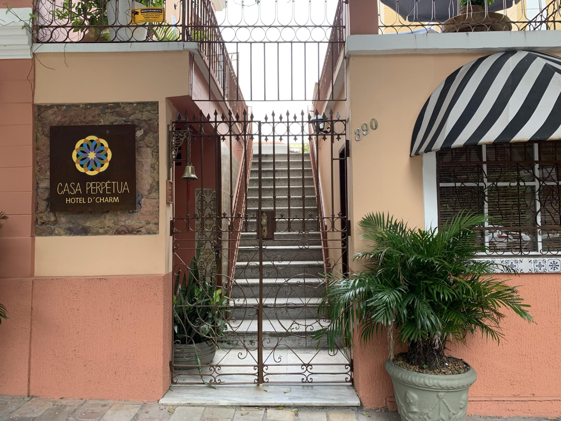 Eingang der Casa Perpetua