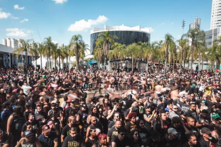 Moshpit auf dem Summer Breeze Festival in Sao Paulo