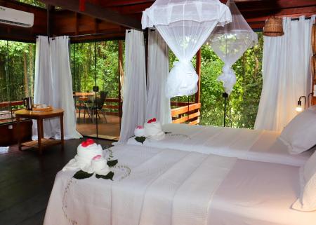 Innenansicht eines Premium Bungalows der Amazon Premium Lodge